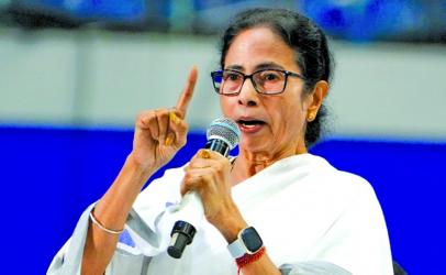 Amit Shah asked to me to keep quiet over Hadi murder: Mamata 