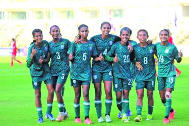 Bangladesh meet arch-rival India in final today