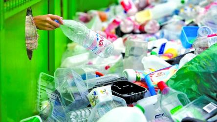 Plastic pollution  can aggravate climate change predicaments