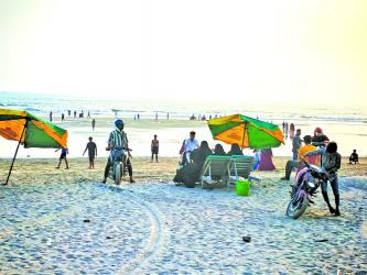 Cox\'s Bazar  sand dunes under threat from reckless motorcycle stunts