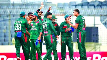 Tigers outclass Aussies in first ODI