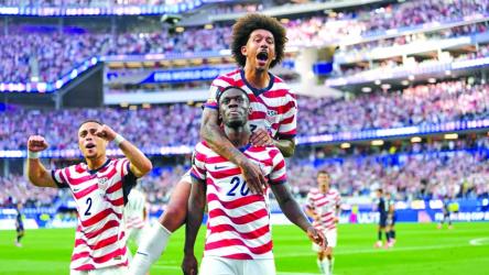 USA launch WC with Paraguay rout, Canada snatch draw