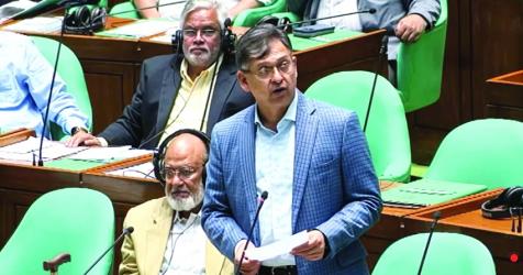 Chaotic scenes in JS over Home Minister\'s remarks about a Shibir leader 