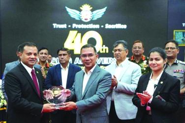 Security bulwark should not distance elected leaders from  people: PM