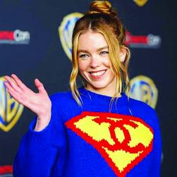 \'Supergirl\' brings a reluctant and relatable hero to the big screen