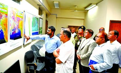 PM orders SPARRSO modernization during surprise visit