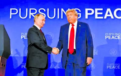 Trump offers to help Putin reach deal  with Ukraine 