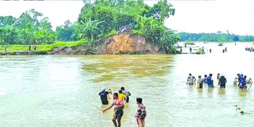 30,000 marooned as Khowai embankment breaches in Habiganj