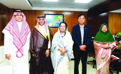 Civil Aviation Minister seeks Saudi support to reduce Hajj travel costs