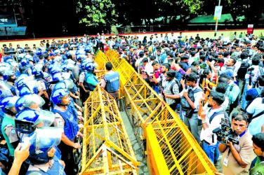 Govt takes five initiatives over HSC exams\'