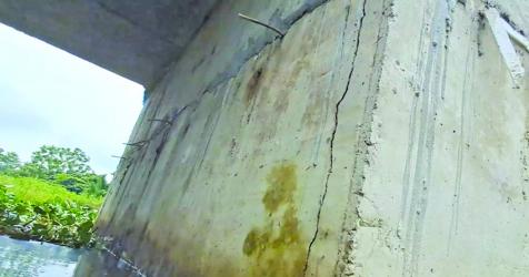 Cracks appear in Tk 2.2cr bridge in Chandpur before completion 