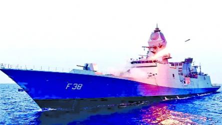 India eyes 200-warship navy  to counter China, Pakistan