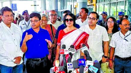 Taslima Nasrin returns to Kolkata after two decades
