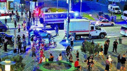 Female bomber kills at least 3 near Moscow restaurant