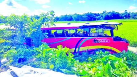 Road crashes claim 16 lives in Sylhet, Bogura