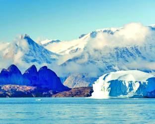 Greenland issues \'strong warning\'