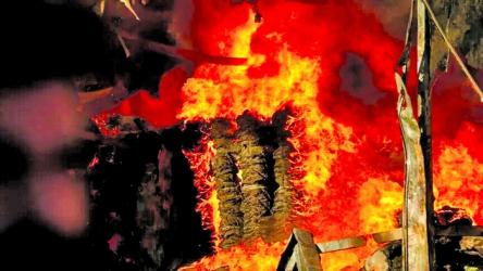 Saudi Arabia factory fire kills 16 Bangladeshis