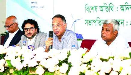 Govt steps up efforts to ease gas crisis, expand solar power: Energy Minister
