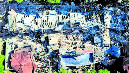 Colombia scrambles  to find survivors as quake kills 222