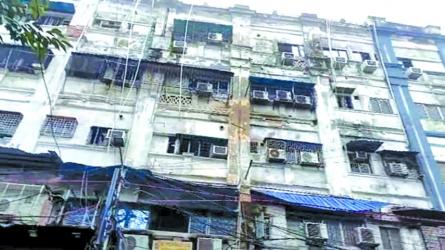 Nine killed in Kolkata  hotel fire, including five Bangladeshis