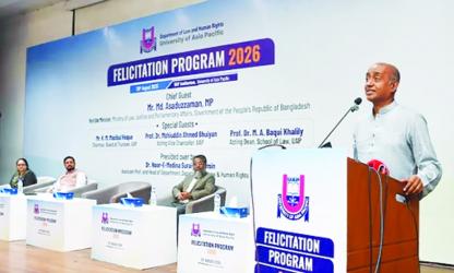 Law minister urges aspiring lawyers to focus on skills, not money