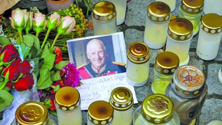 Norway mourns King Harald at royal palace