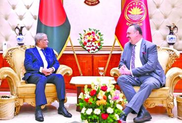 President urges US to simplify its visa processing