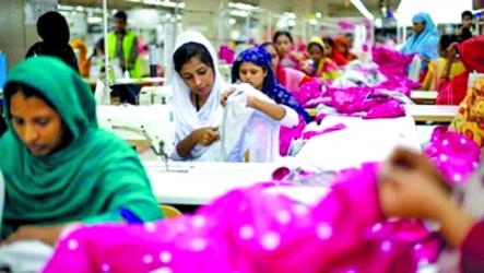 \'Over 400 garment factories shut down in three years\'