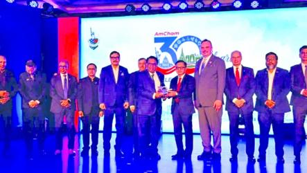 \'Bangladesh targets additional $5b US investment in five years\'