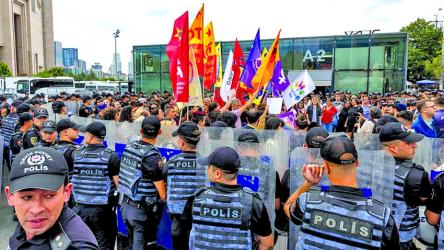 Turkey detains 150 at LGBTQ+ protest