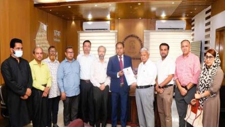 Dhaka University Committee Submits Concept Paper on Expanding Third-Language Education at IML