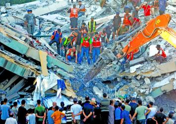 Gaza building collapse kills 20
