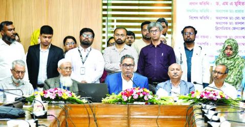 \'Scientific training is provided to doctors to reduce dengue deaths\' Rafiqul Islam Pintu, AA State Minister for Health Dr. MA Muhit has said that, scientific training is being provided to doctors so that no dengue patient dies due to wrong treatment or mismanagement.  He made the remarks at the Dhaka Medical College in the capital on Tuesday while addressing a discussion meeting titled \'Training of Doctors on Clinical Management of Dengue\'.  Special training is being given  to 1600 doctors in 40 districts at the directive of the State Minister for Health as well as this day long training program has been started on an urgent basis under the guidance of expert professors and doctors of the Bangladesh Society of Medicine.  He further said that, doctors are being trained as per dengue clinical management standards with a view to reduce the death rate and saving many lives. Dr Muhit elaborately came up and said again that, till now 63 thousands 627 patients have been admitted to hospitals during this dengue season. Despite limited facilities and intense pressure 59 thousands 83 patients have already recovered through the tireless endeavor of doctors, he added. On the other hand, 4 thousand 3 hundred patients are under treatment now. He however mentioned again that, despite patients increasing about 99 percent infected patients are being cured and returned to their families by the doctors and health workers. State Minister for Health Dr. Muhit also international public health specialist and stated that an effective health system cannot be made based solely on emotions or unplanned decision. Moreover, initiatives have been taken to address the crisis in a coordinated manner by collecting epidemiological data and training doctors through science based planning, he added. In addition, stressing the importance of the professional dignity and social protection of doctors, State Minister said that any media trial against health workers is unacceptable and there should be no distance between the service providers and the public. Principal of country\'s different Medical Colleges, Civil Surgeons and doctors  of  Specialized  hospitals  were also present and virtually connected at the event.