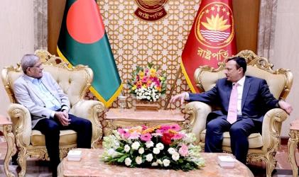 Attorney General pays  courtesy call on President