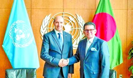 Maltese minister Chris Fearne exchanges views with Khalilur Rahman