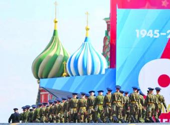 Russia warns diplomats, foreigners to leave Kyiv over strike threat