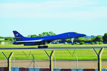 US pulls bombers from UK base