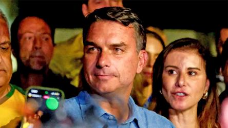 Bolsonaro wins endorsements from right-wing rivals for election runoff