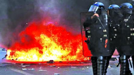 School protests in France cause \'heaviest toll\'