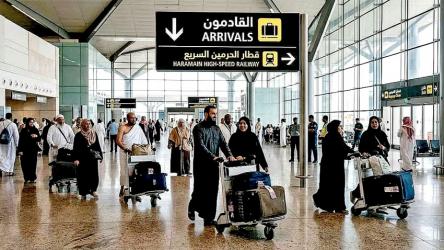 Expatriate workers get chance to enter Saudi Arabia with families