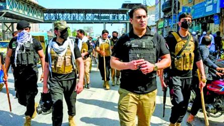 Pakistan detains hundreds from Imran\'s party as protests falter