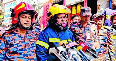 Fire at Chawkbazar market under control, four firefighters injured