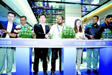 HONOR opens its first Alpha Store in Bangladesh