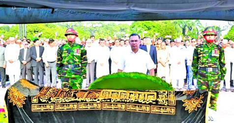 PM attends Abdul Hai\'sjanaza