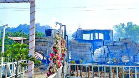 10 dead as blaze destroys Cox\'s  Bazar resort
