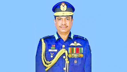 Former air chief Hannan arrested in Qatar