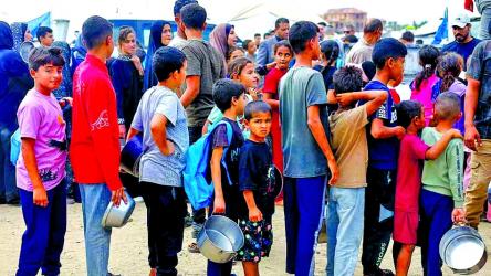 WFP cuts food aid to 500,000 Palestinians