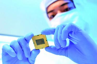 Qualitative Questions Arise Over Chinese Microchips in Canadian Market