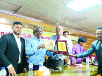 Shamim Chowdhury  honoured for sports journalism