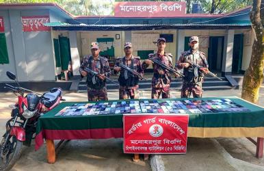 Indian Mobile Phones, Bidi Leaves and Spices Worth Tk 4 Million Seized Along Chapainawabganj Border
